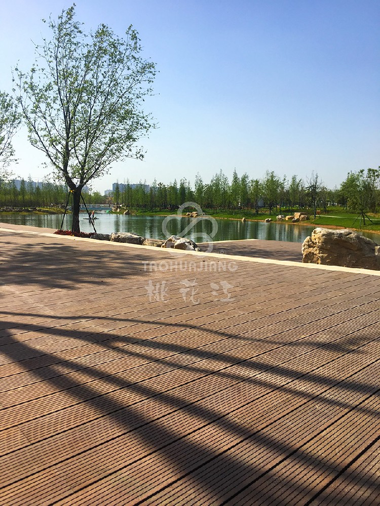 Changsha Yinxingwan Park with Bamboo Decking